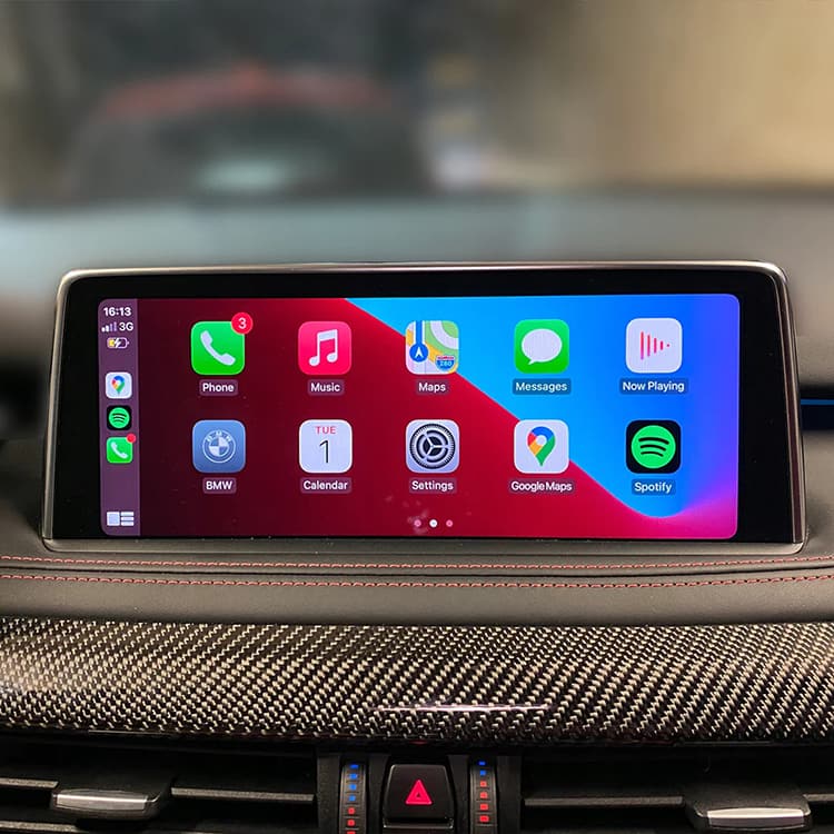 Apple car play / Android auto